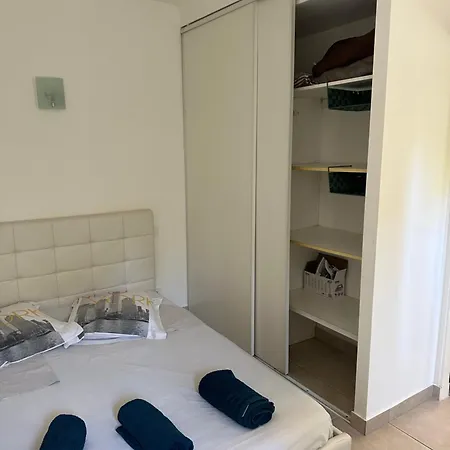 Apartment Agreable 2 Pieces En Comme A La Campagne Nizza